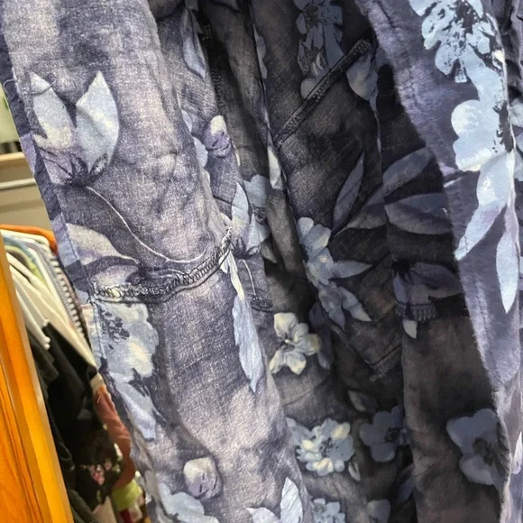 Goodwill - Picture 4 of 8